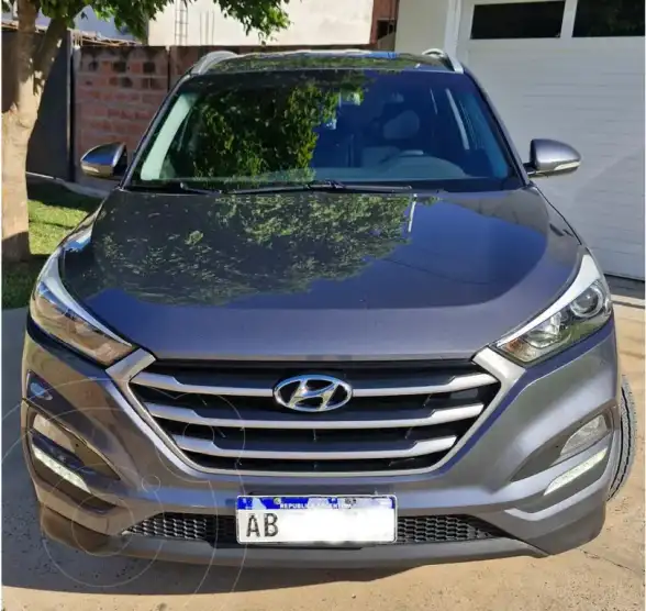 Hyundai Tucson Gl 4X2 2.0 Aut  2017 - foto 4