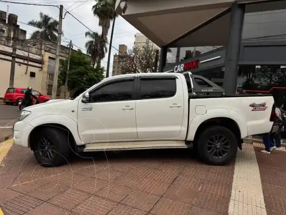 Toyota Hilux Hilux L/05 3.0 Dc 4X4 Tdi Srv  2011 - foto 2