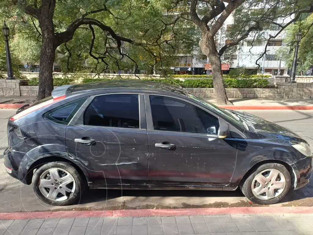 Ford Focus 5P 1.6L Style (1600 Cc) 2010 - foto 2