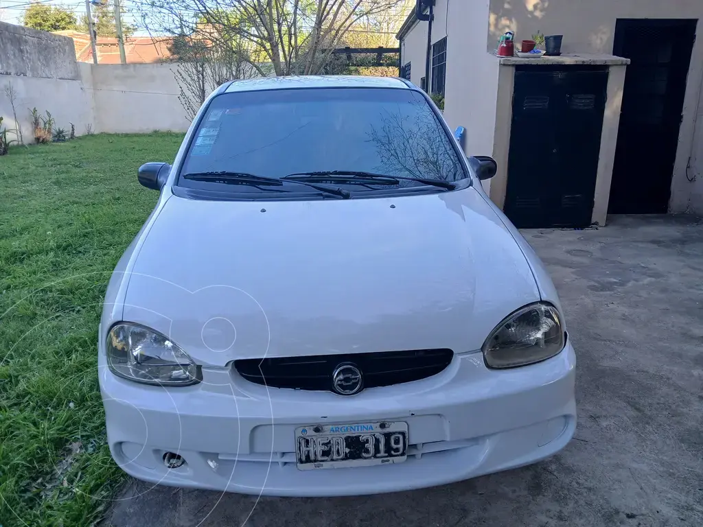 Chevrolet Corsa Classic 4P 1.6 (1598 Cc) 2008 - foto 2