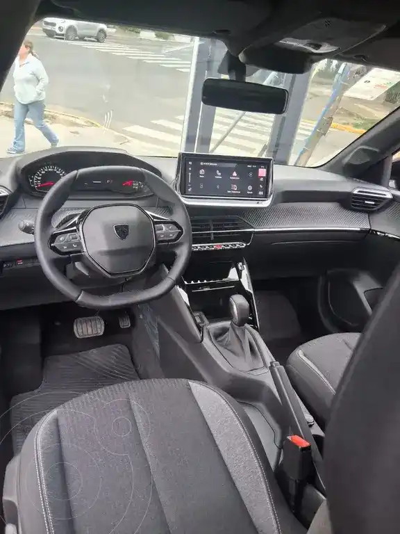 Peugeot 208 Style T200  2026 - foto 4
