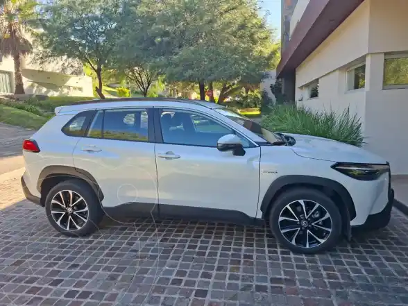 Toyota Corolla Cross Hybrid Híbrida 1.8 Seg Ecvt  2023 - foto 5