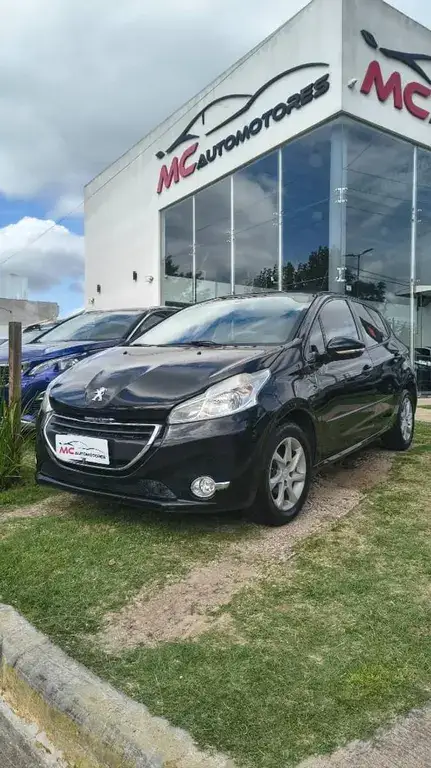 Peugeot 208 2014 - foto 1