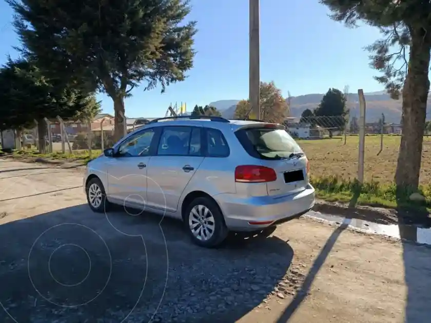 Volkswagen Suran 1.6 Comfortline  2015 - foto 2