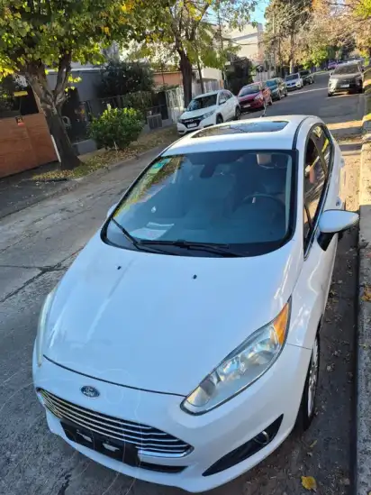 Ford Fiesta  5P Titanium Kinetic Design  2017 - foto 1