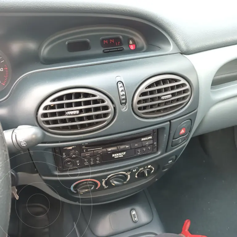 Renault Mégane Tric 2.0 Rxe (1998 Cc) 1999 - foto 3