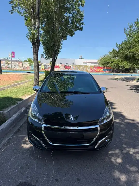 Peugeot 208 2019 - foto 1