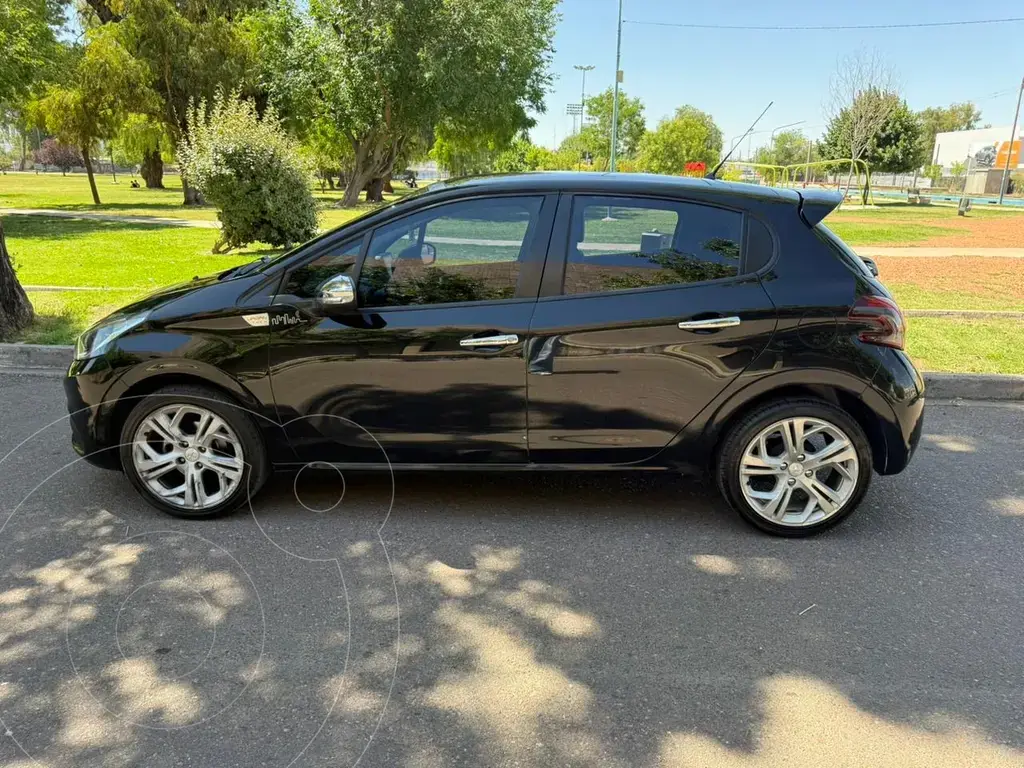 Peugeot 208 Urban Tech 1.6 Edición Limitada (1587 Cc) 2019 - foto 2