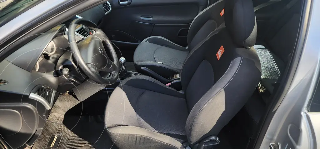 Peugeot 207 Compact 1.6 Quiksilver 3P (1587 Cc) 2010 - foto 5