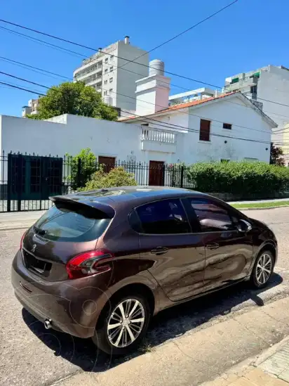 Peugeot 208 Allure 1.6  2017 - foto 2