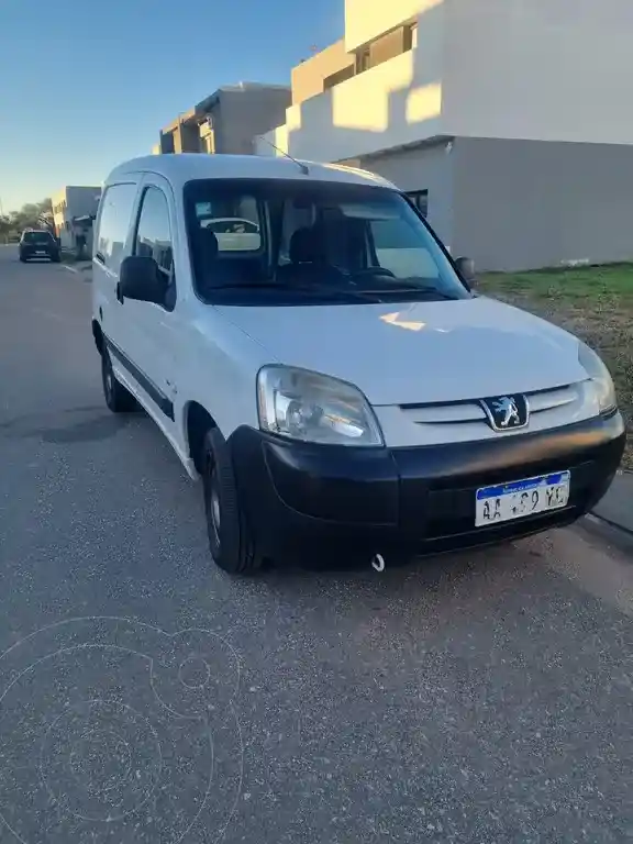 Peugeot Partner Furgón Confort 1.6  2017 - foto 2