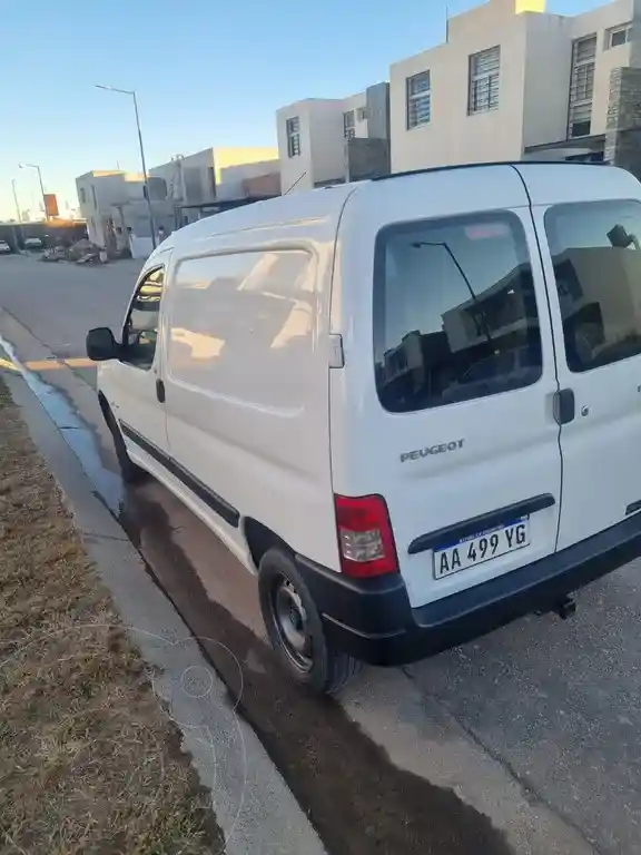 Peugeot Partner Furgón Confort 1.6  2017 - foto 5