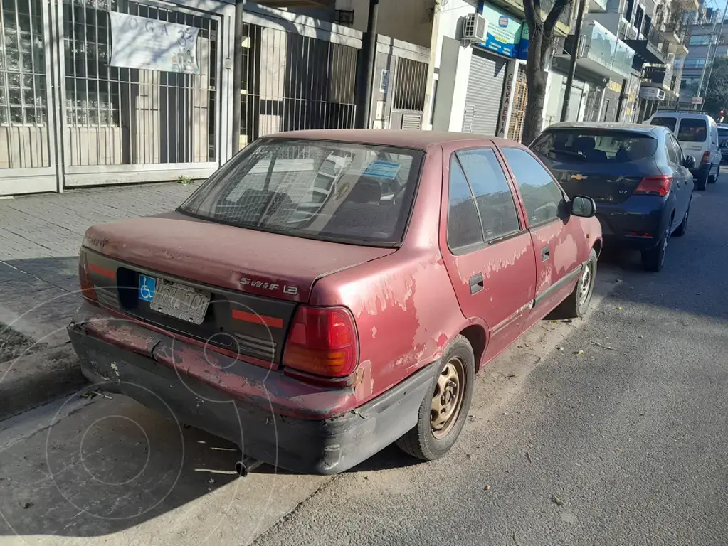 Suzuki Swift 4P 1.3 Gl (N/D) 1993 - foto 3