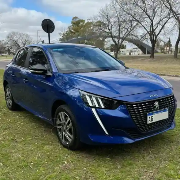 Peugeot 208 Feline 1.6 Tiptronic  2023 - foto 1