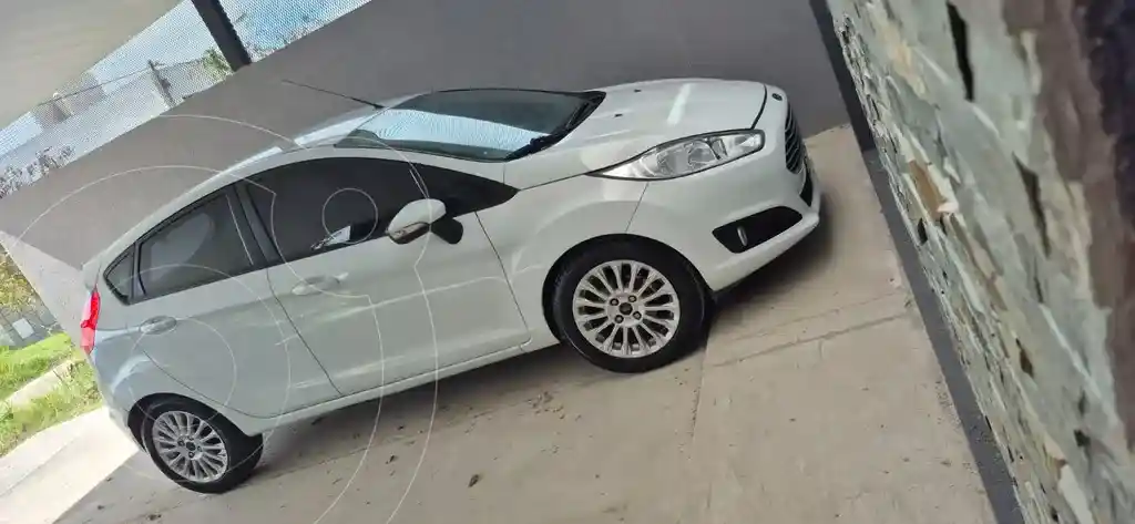 Ford Fiesta Kinetic Se  2015 - foto 1