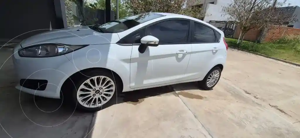 Ford Fiesta Kinetic Se  2015 - foto 2