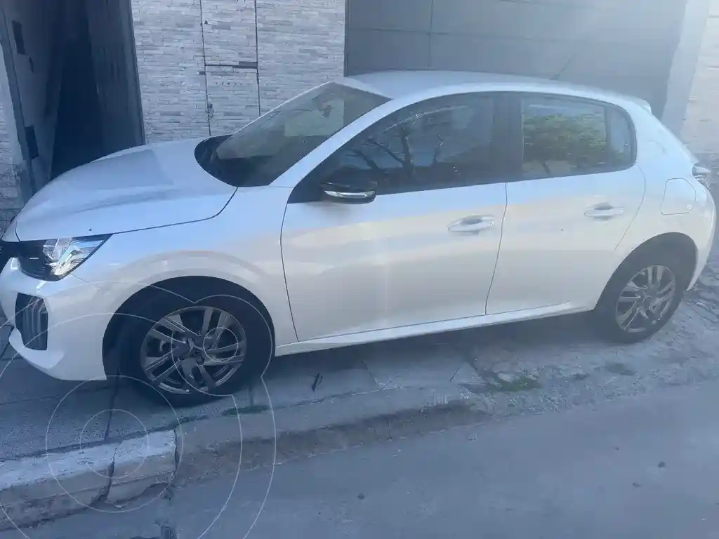 Peugeot 208 Allure 1.6  2024 - foto 4