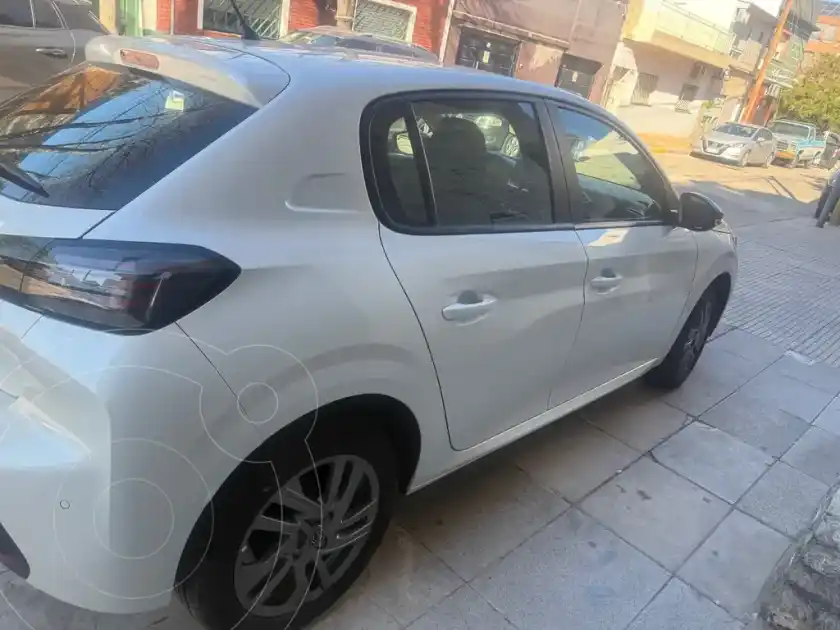 Peugeot 208 Allure 1.6  2024 - foto 5