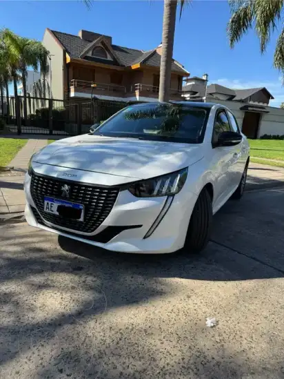 Peugeot 208 Feline 1.6 Tiptronic  2020 - foto 1