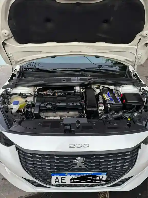 Peugeot 208 Feline 1.6 Tiptronic  2020 - foto 5
