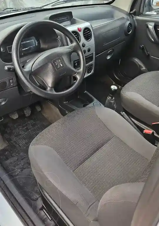 Peugeot Partner Furgón Confort 1.6 Hdi 5 Plazas  2022 - foto 5