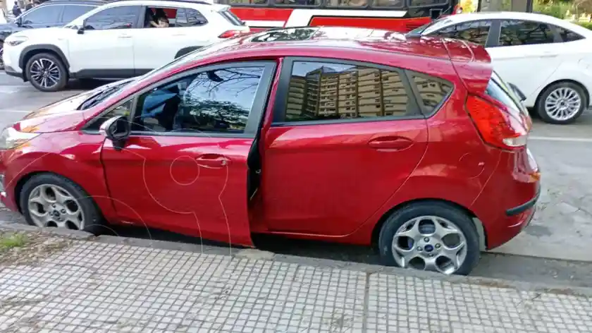 Ford Fiesta Kinetic Titanium  2011 - foto 4