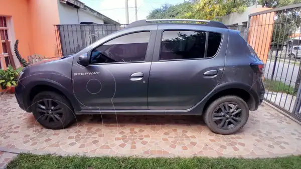 Renault Stepway 1.6 Zen (1598 Cc) 2023 - foto 1