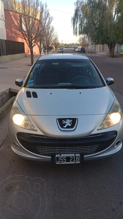 Peugeot 207 Compact Sedán 1.4 Hdi Xs 4P (1360 Cc) 2011 - foto 2