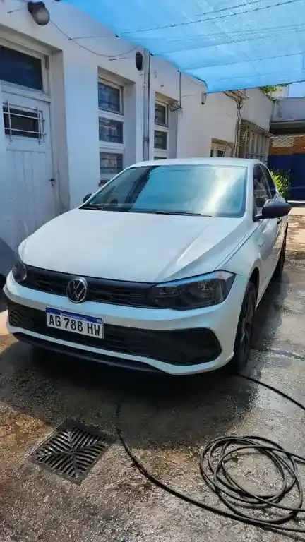 Volkswagen Polo 5P 1.6L Track Msi  2024 - foto 1