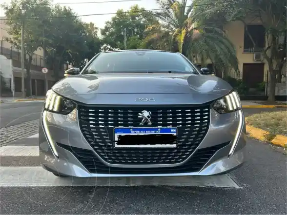 Peugeot 208 Feline 1.6 Tiptronic  2023 - foto 1