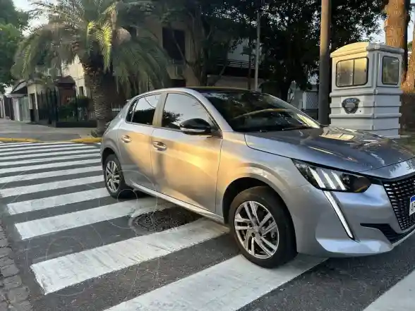 Peugeot 208 Feline 1.6 Tiptronic  2023 - foto 5
