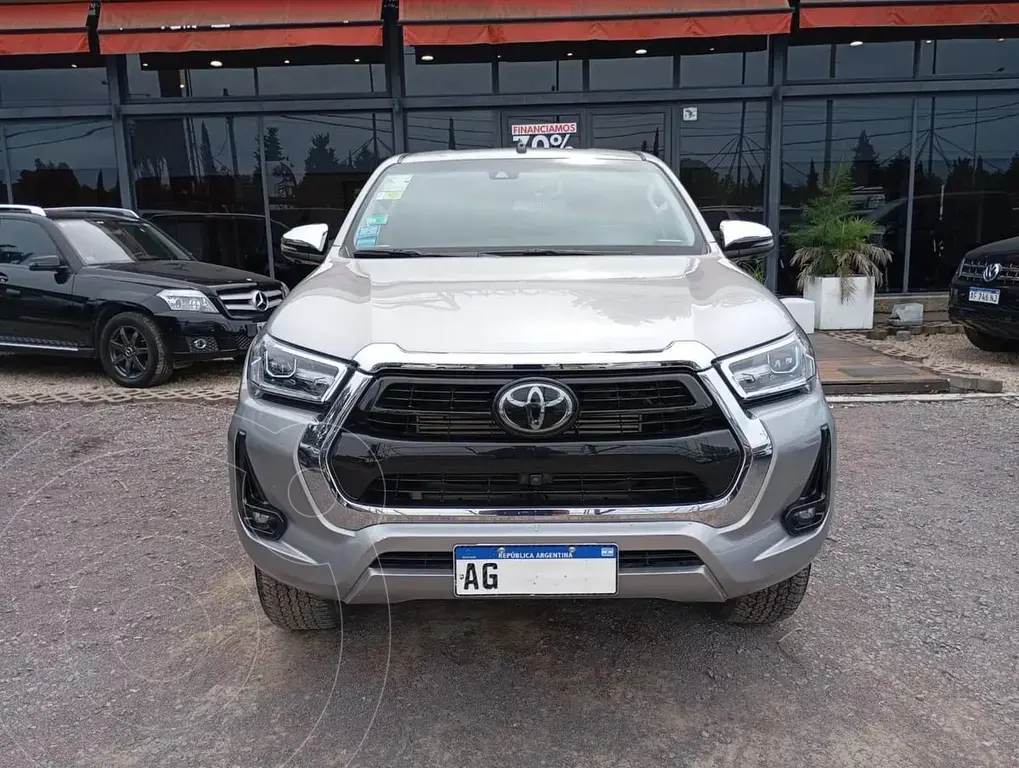 Toyota Hilux Hilux L/20 2.8 Dc 4X4 Tdi Srx  Aut 2023 - foto 4