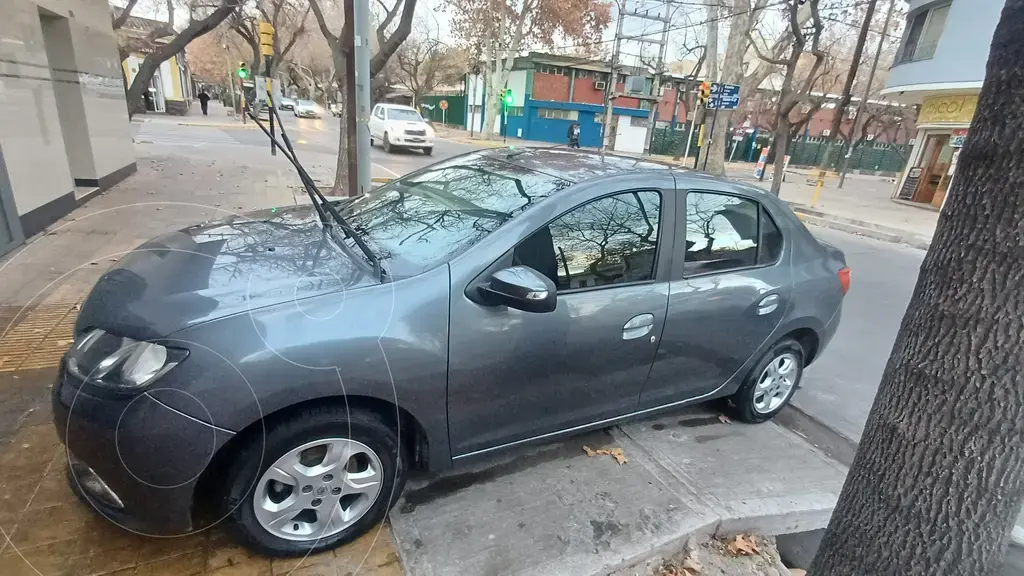 Renault Logan 1.6 Privilege (1598 Cc) 2018 - foto 3