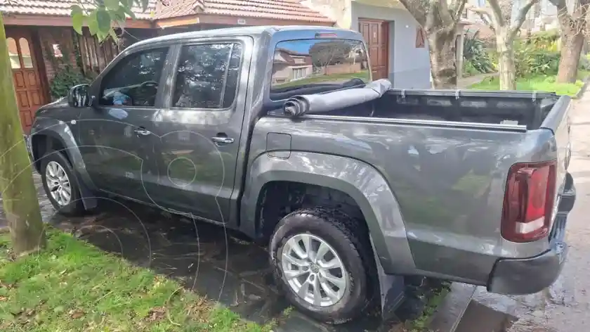 Volkswagen Amarok Dc 4X4 Comfortline  2023 - foto 2