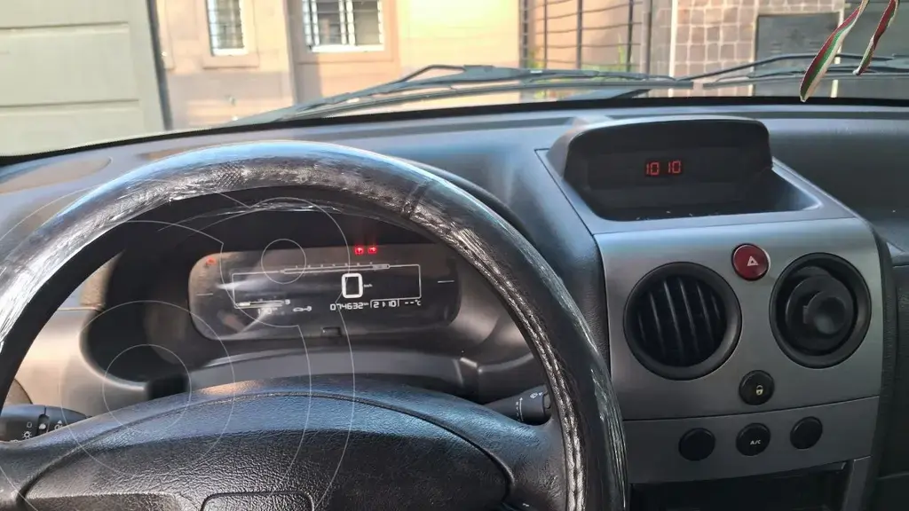 Peugeot Partner Furgón 1.8 (1761 Cc) 2018 - foto 3