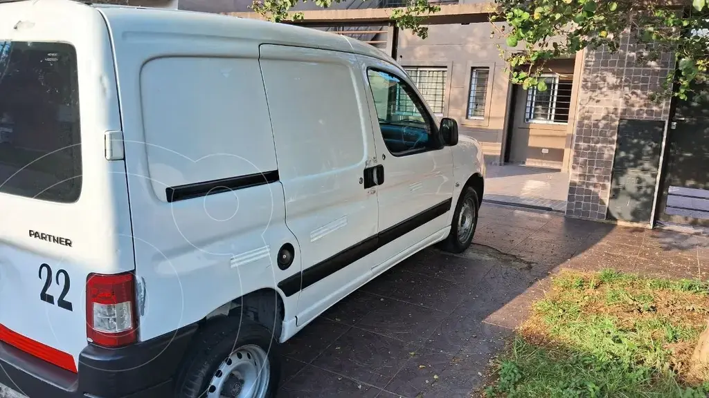 Peugeot Partner Furgón 1.8 (1761 Cc) 2018 - foto 4