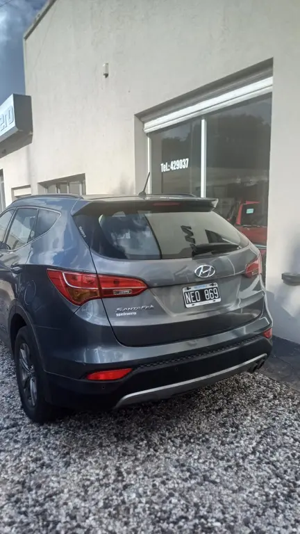 Hyundai Santa Fe 2.4 4X2 7 Asientos Aut (2359 Cc) 2013 - foto 2