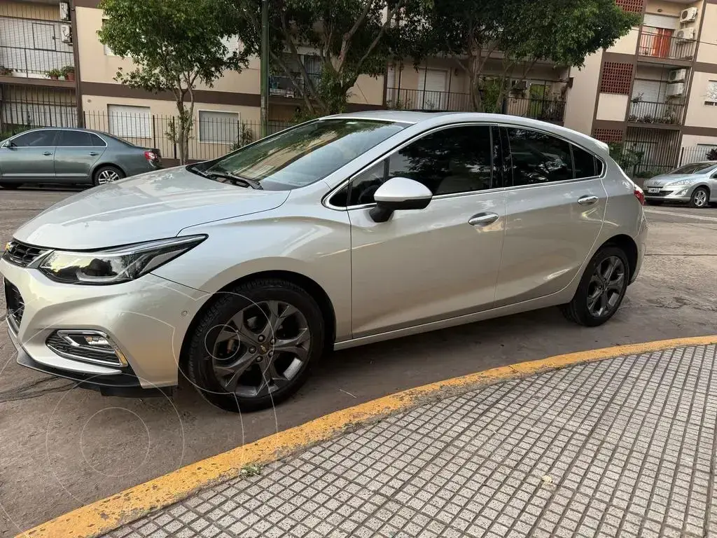 Chevrolet Cruze 5 Ltz + Aut (1399 Cc) 2017 - foto 2