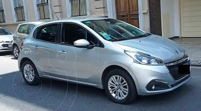 Peugeot 208 Allure 1.6  2019 - foto 3