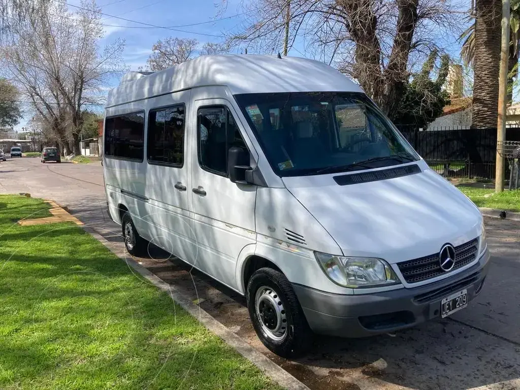 Mercedes Sprinter Furgón 313 3550 Cdi Mixto (2148 Cc) 2010 - foto 4