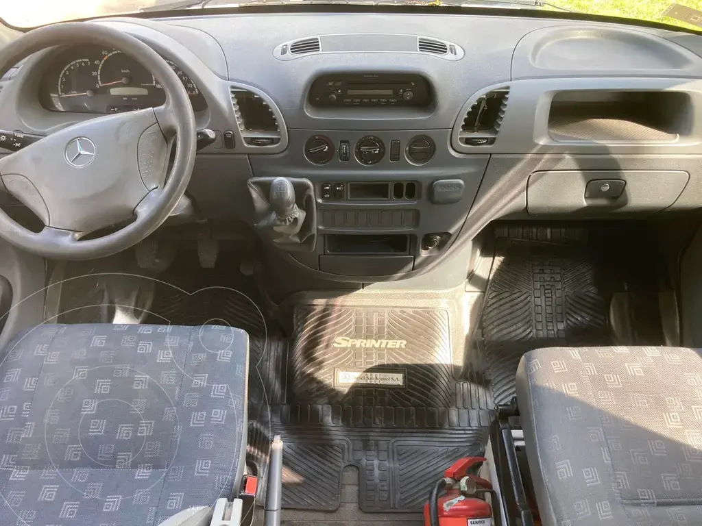Mercedes Sprinter Furgón 313 3550 Cdi Mixto (2148 Cc) 2010 - foto 5
