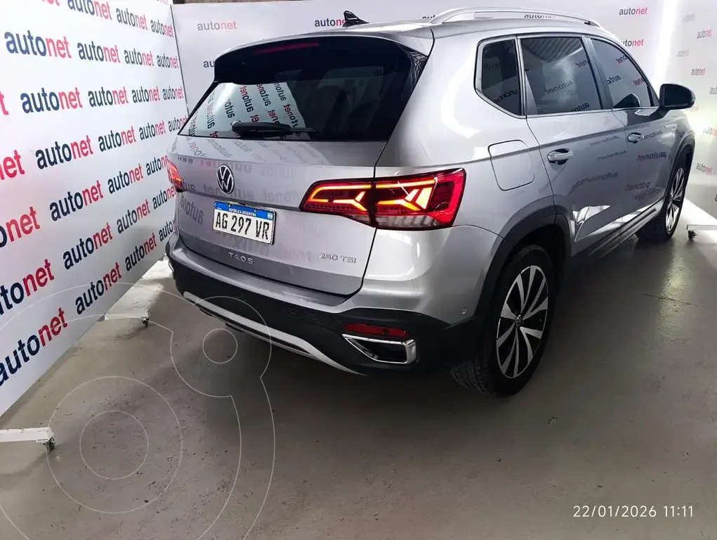 Volkswagen Taos 1.4 250 Tsi Highline Tip. 2023 - foto 3