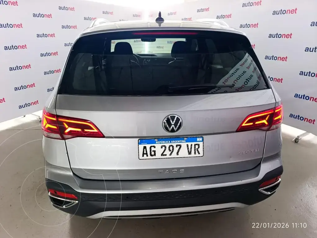 Volkswagen Taos 1.4 250 Tsi Highline Tip. 2023 - foto 4