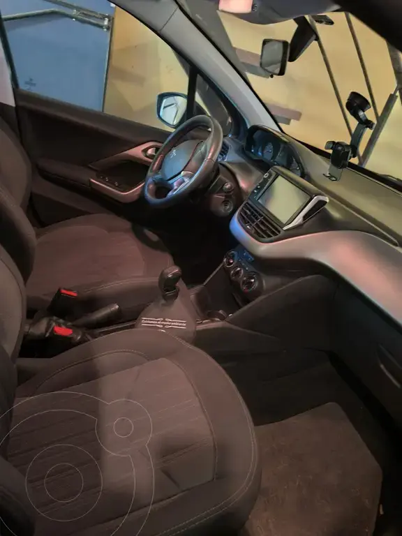 Peugeot 208 Allure 1.6 Aut Nav  2016 - foto 5