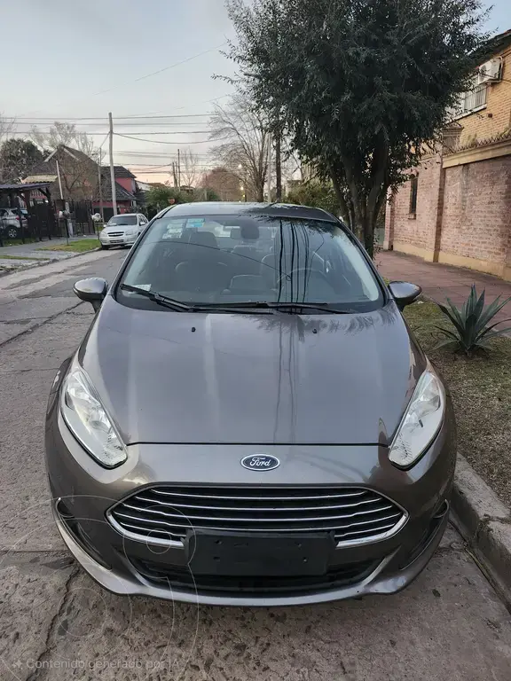 Ford Fiesta Kinetic Sedán Titanium (1596 Cc) 2014 - foto 2