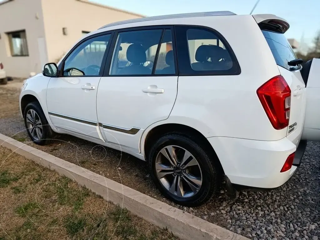 Chery Tiggo 3 1.6 4X2 Confort (1598 Cc) 2016 - foto 2