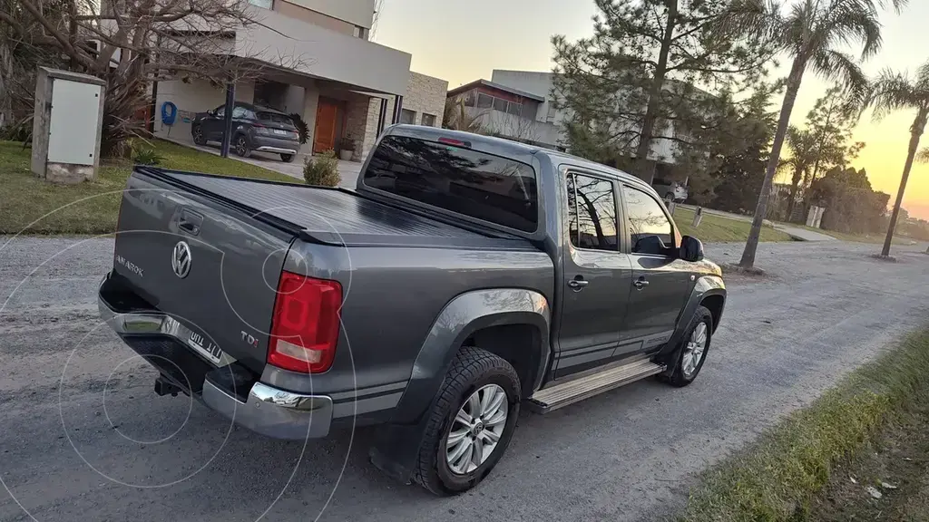 Volkswagen Amarok Dc 4X2 Dark Label (1968 Cc) 2015 - foto 2