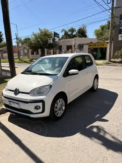 Volkswagen Up! 3P 1.0 High Up!  2017 - foto 1