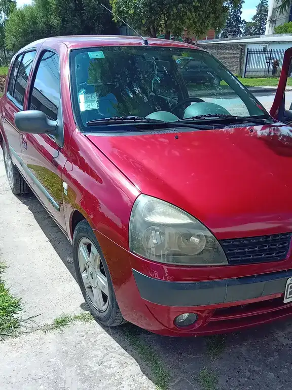 Renault Clio 2004 - foto 1