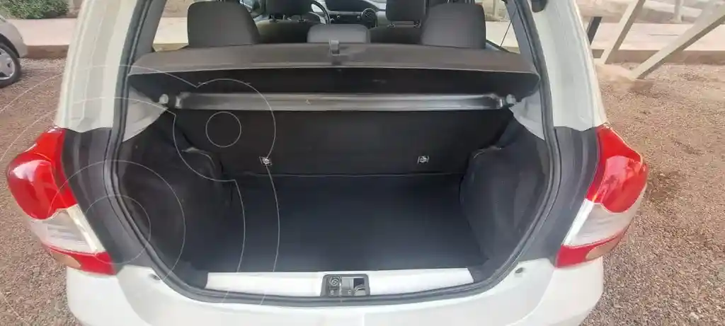 Toyota Etios Hatchback X  2020 - foto 4